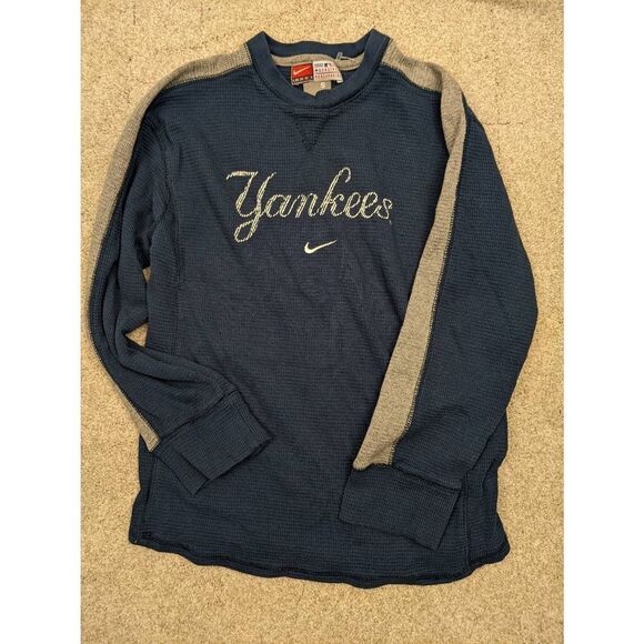 Genuine Merchandise Yankees Women's Sweatshirt Pullover Navy Blue Size Small - Picture 1 of 11